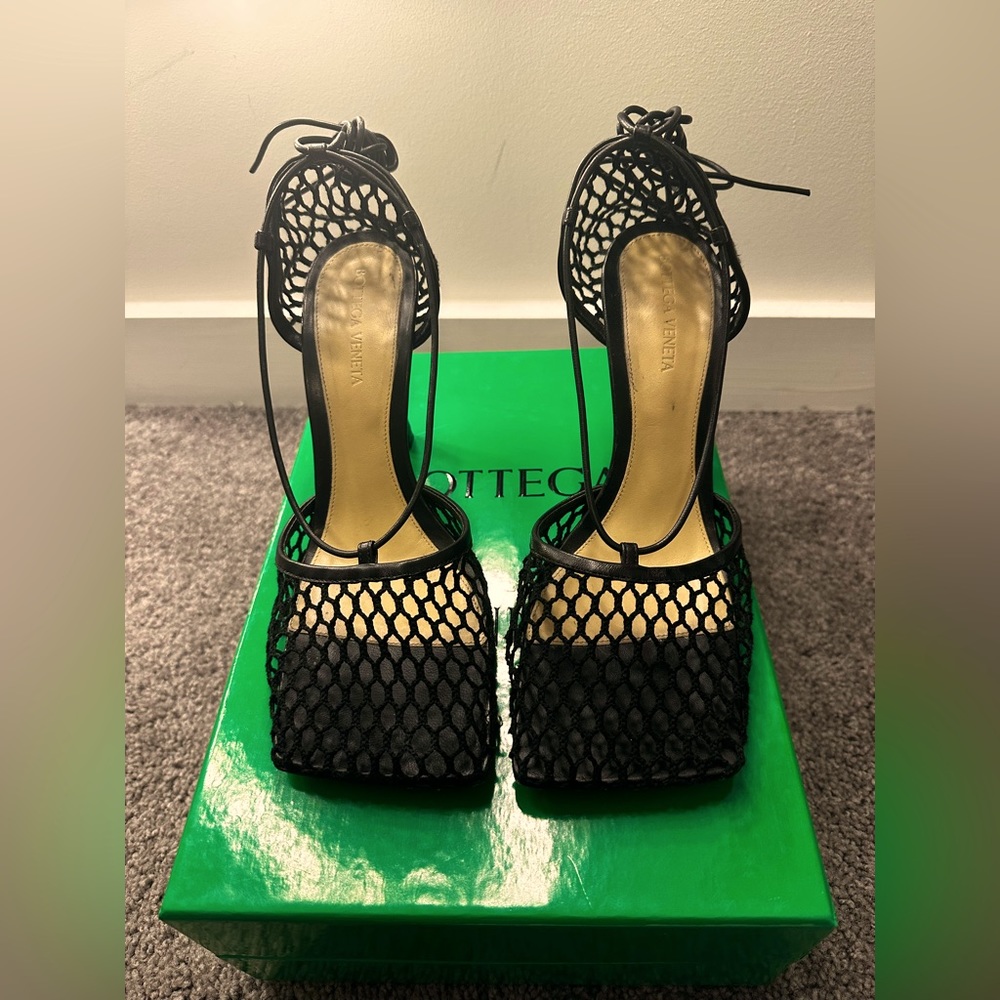 bottega veneta stretch sandal